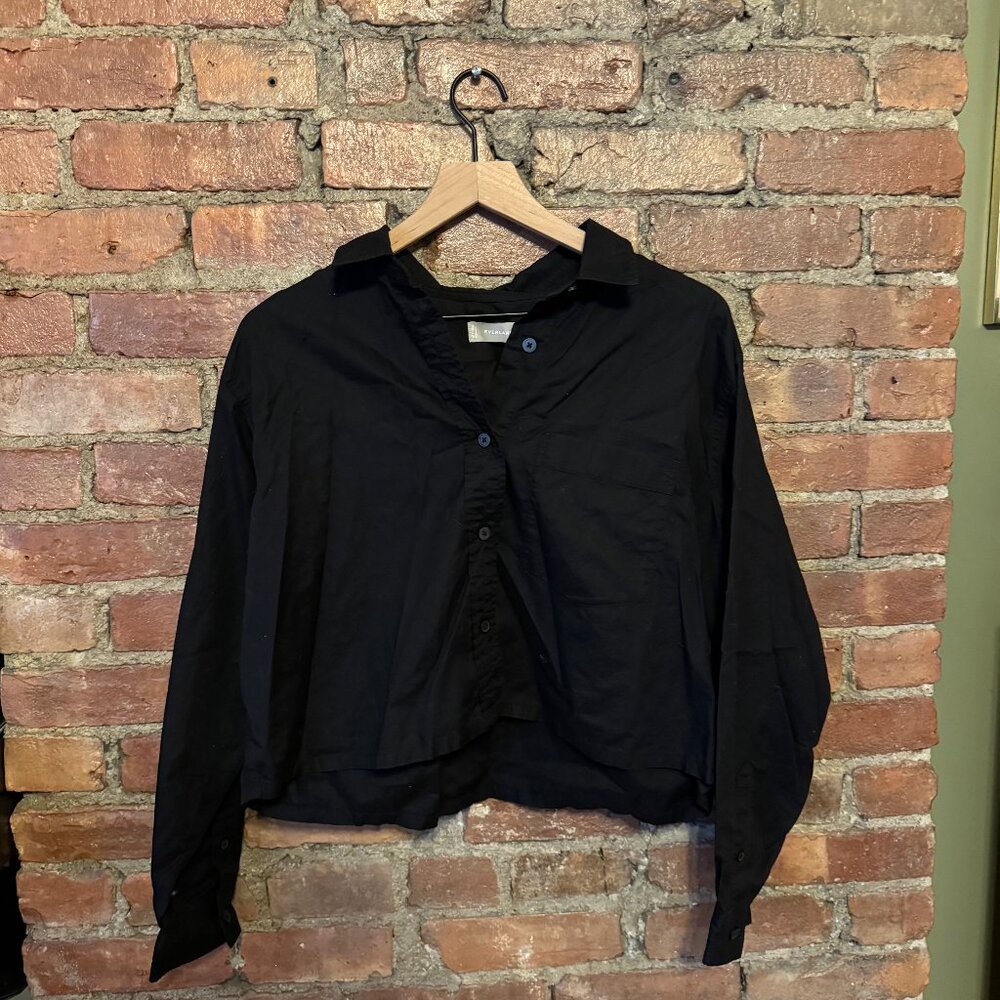 Everlane Black button down cropped shirt